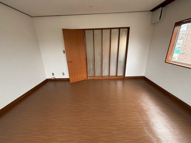 岡崎市戸崎町貸事務所の内装