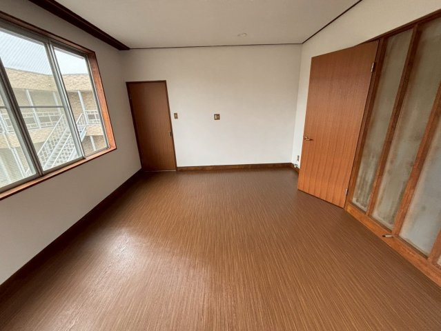 岡崎市戸崎町貸事務所の内装