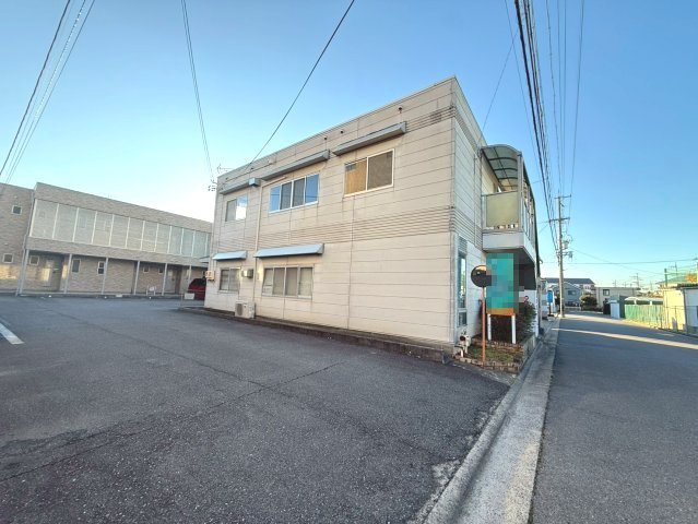 岡崎市戸崎町貸事務所の外観