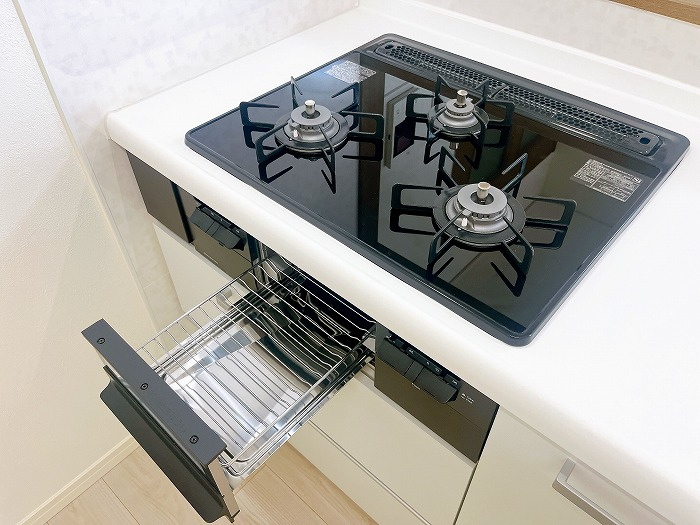 サン・エアポートNODA 5階のキッチン|◆コンロは新品交換済みです。