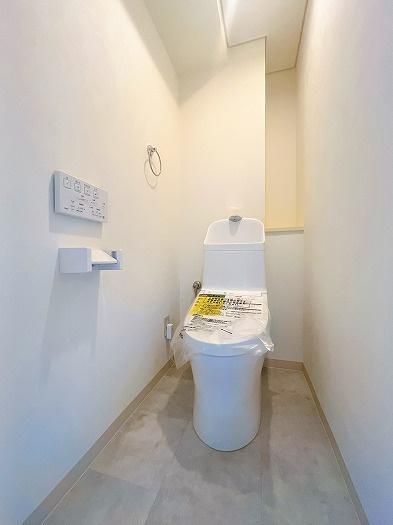 サン・エアポートNODA 5階のトイレ|◆トイレも新品交換済みです。