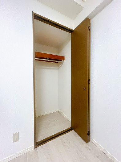 サン・エアポートNODA 5階の収納|◆洋室5帖のクローゼットです。