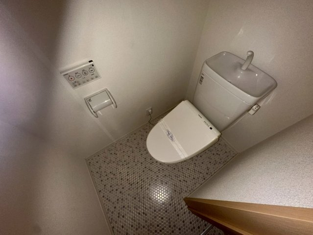 シャーメゾン川口Bのトイレ