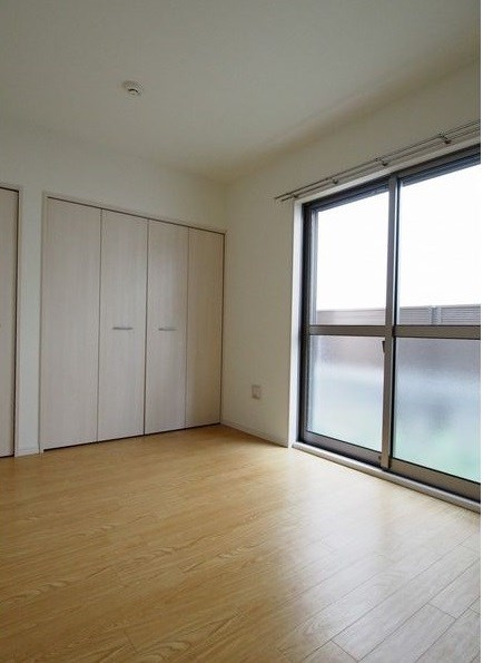 アーバンコート亀城の寝室