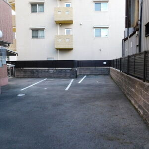 ノーブルコート　名古屋市賃貸　仲介手数料無料の駐車場