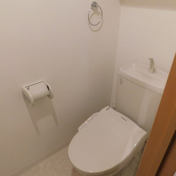 ノーブルコート　名古屋市賃貸　仲介手数料無料のトイレ