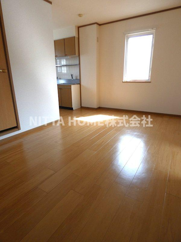 グリーンスクエアⅠの居間・リビング|リビングは10.5帖です◇