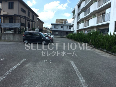 【駐車場】 | パークサイドこうむら | 駐車場があります