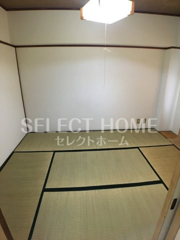 【寝室】 | パークサイドこうむら | 広くて明るい寝室同型タイプ