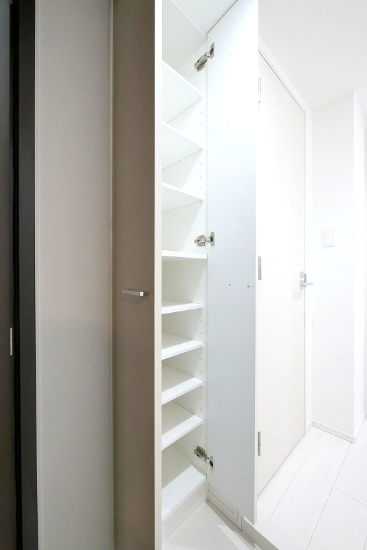 PREMIUM CUBE 新宿中井の内装