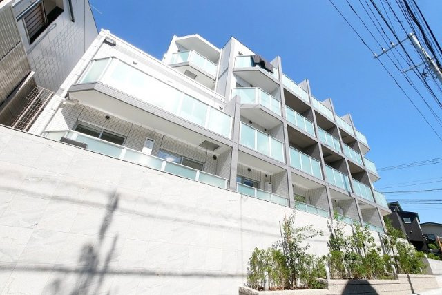 PREMIUM CUBE 新宿中井の外観|外観もきれいです