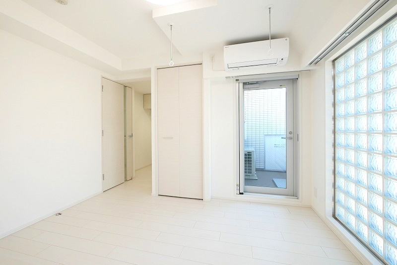 PREMIUM CUBE 新宿中井の内装|内装は落ち着いています