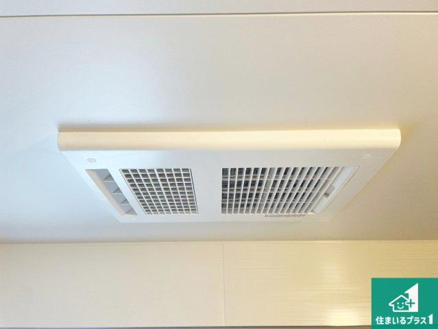 亀山市本町　第1期　新築一戸建ての冷暖房・空調設備|四季を通して快適なバスライフをお手伝いする浴室暖房乾燥機！浴室の乾燥・暖房・涼風・換気はもちろん、２４時間換気にも対応！