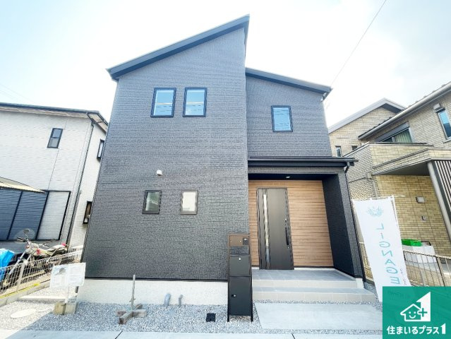 亀山市本町　第1期　新築一戸建ての外観|周辺は落ち着いた街並みの住宅地！子育てがしやすい住環境です！気になることがありましたら、お気軽にお問い合わせください！
