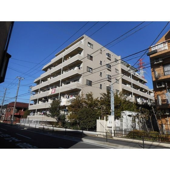 プレステージ市川の外観