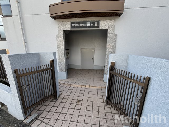 アネックス泉ヶ丘のエントランス