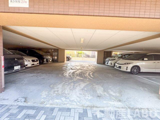 マルーン平野の駐車場