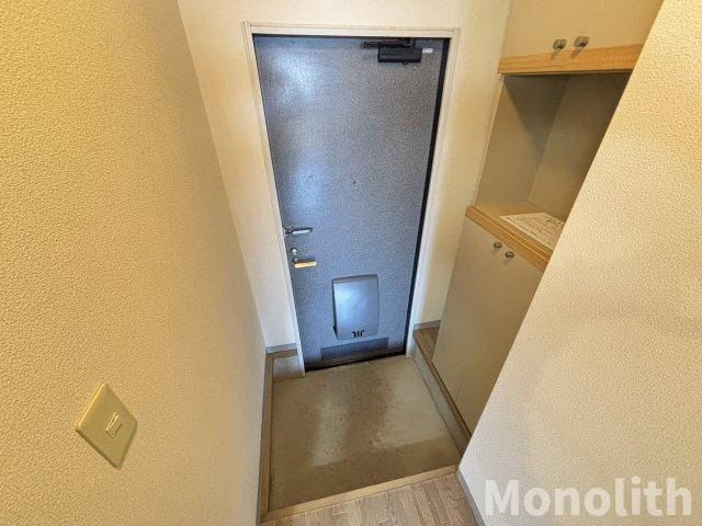 リバティ浜寺の玄関