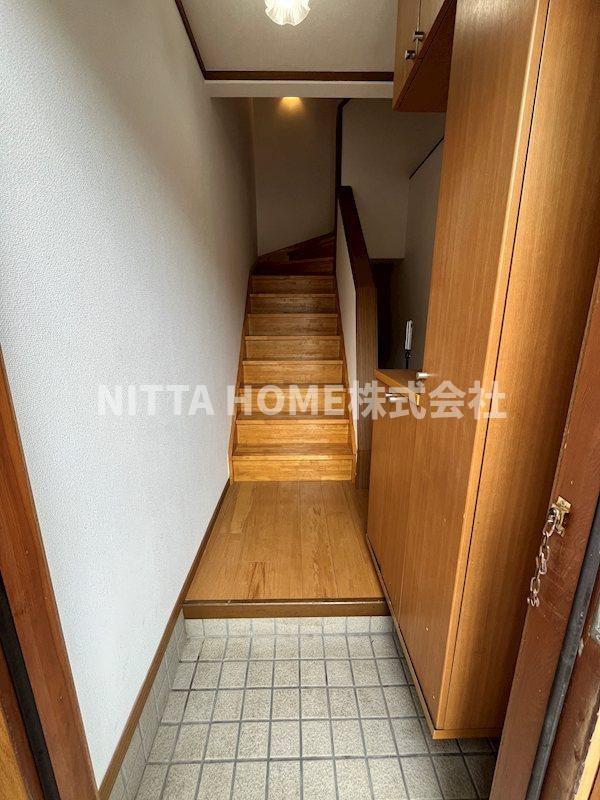 グリーンスクエアⅡの玄関|広いスペースの玄関です★