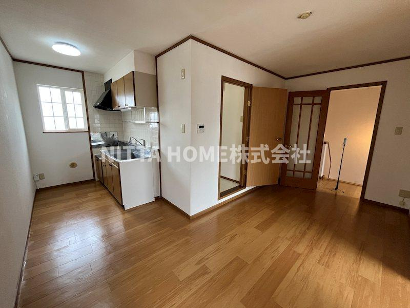 グリーンスクエアⅡの居間・リビング|リビングは10.5帖です◇