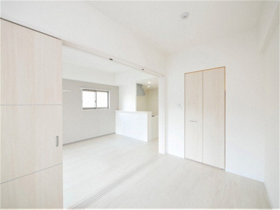 【洋室】 | ルアナ北梅田 | 広々とした洋室です