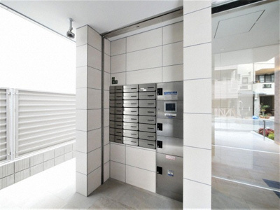 【その他共用部分】 | ルアナ北梅田 | 宅配ボックスです