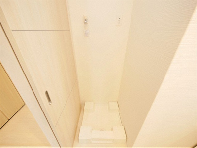 【設備】 | ルアナ北梅田 | 洗濯機置き場です