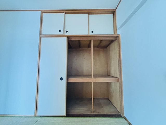 筑紫野市原田６丁目の賃貸マンションの収納|別号数タイプ