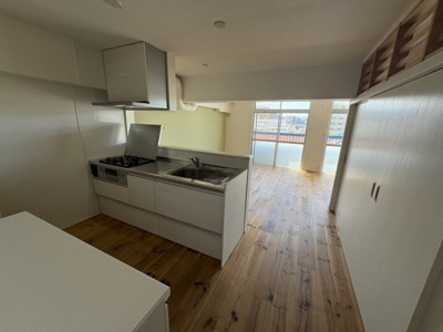 【居間・リビング】 | ニュー千早団地二棟 | 【提携ローン利用可能】家賃と比べてください！金利0.6％台から提案可能です。家電費用やリフォーム費用も組み込めます。金利の高い車のローンもおまとめ提案できます(*^-^*)