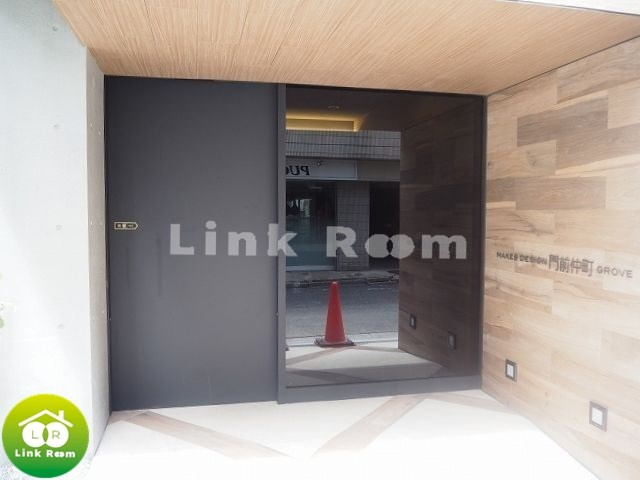 メイクスデザイン門前仲町GROVEのエントランス