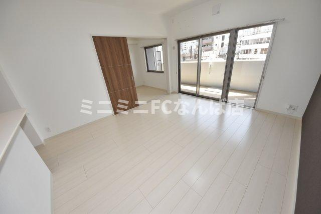 ショウエイ靭の居間・リビング