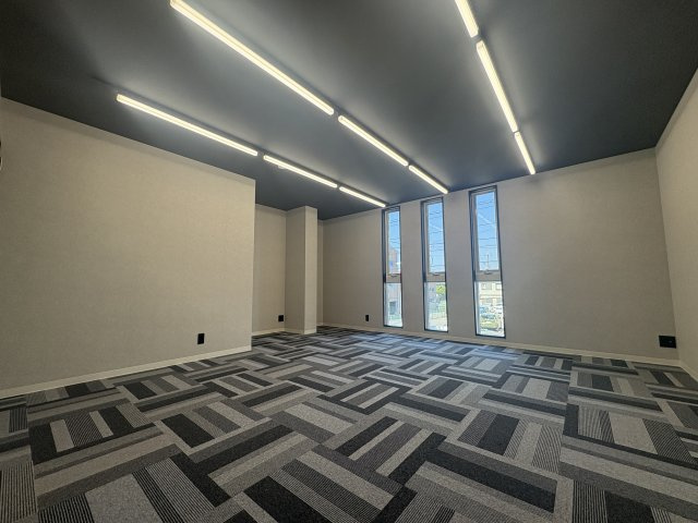 Matsubara Baseの洋室