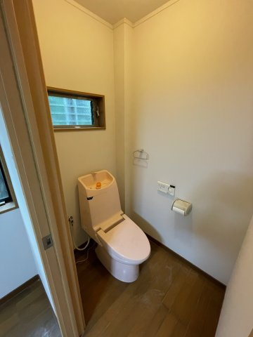 林３丁目倉庫事務所付戸建のトイレ