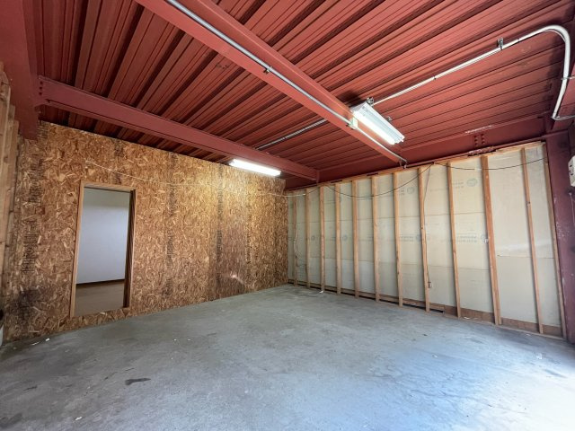 林３丁目倉庫事務所付戸建の内装