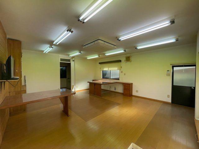 林３丁目倉庫事務所付戸建の内装