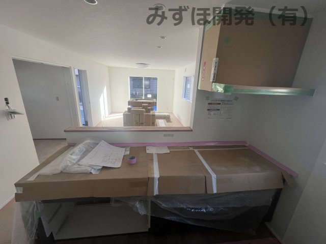 天童市老野森3-25-23　A棟のその他|11/22投稿
玄関ドア、玄関タイル、内装建具、床材　プレゼンボード