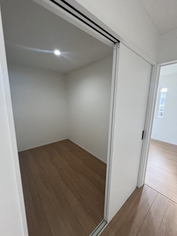 天童市老野森3丁目25-23　C棟のその他|3/30撮影
2F　ファミリークローゼット