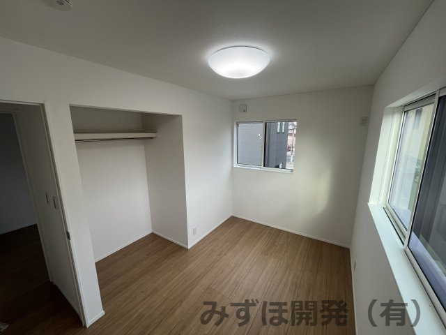天童市老野森3丁目25-23　C棟の子供部屋|2F洋室　南　5.5帖