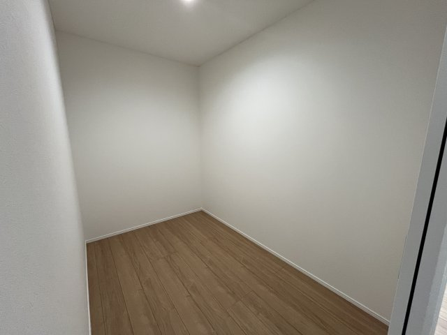 天童市老野森3丁目25-23　C棟の収納|2F　ファミリークローゼット
