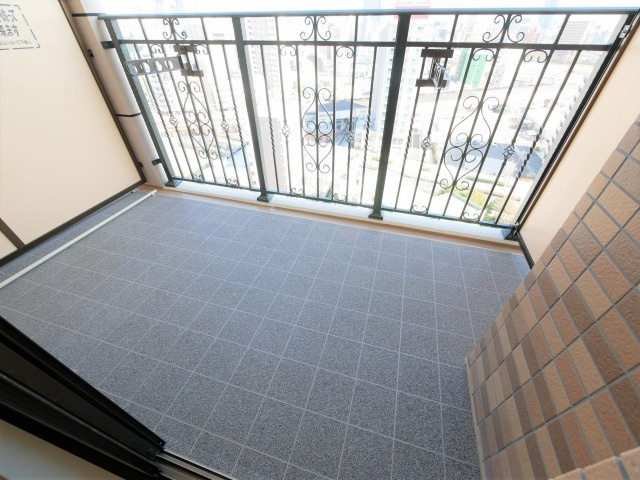大阪市浪速区浪速西１丁目の賃貸マンションのバルコニー