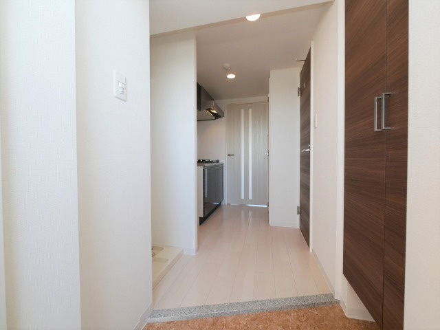 大阪市浪速区浪速西１丁目の賃貸マンションの玄関