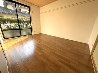 【寝室】 | サンビレッジ西深津　A | 洋室6帖