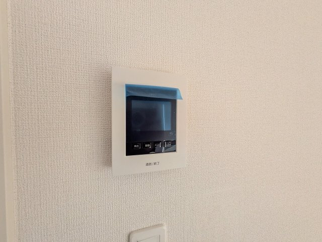 八王子市　西寺方町　新築一戸建て　２４ー１期のセキュリティ|～TVモニター付インターホン　訪問者の確認に便利です～