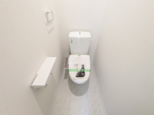 八王子市　西寺方町　新築一戸建て　２４ー１期のトイレ|～暖房温水洗浄機能付きトイレ　冬場は特に嬉しい機能ですね～