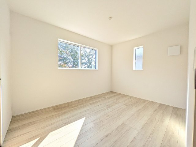 八王子市　西寺方町　新築一戸建て　２４ー１期の子供部屋|～2階6.0帖の洋室　2面採光で明るく風通しの良いお部屋です～