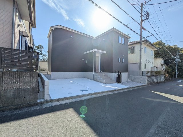 八王子市　西寺方町　新築一戸建て　２４ー１期の外観|～落ち着きのある閑静な住宅地内　並列2台駐車可能　住宅性能評価W取得の新築一戸建て～