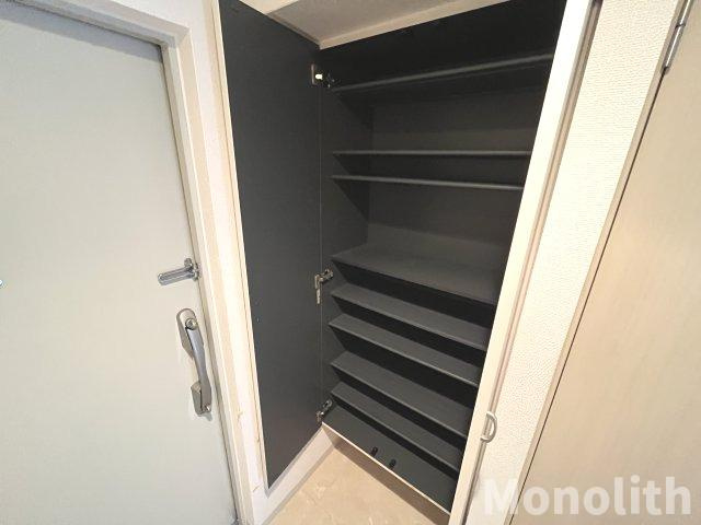 エバーヒルズN棟の収納