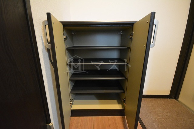 みおつくし岸里の収納|※同マンション別間取り参考写真