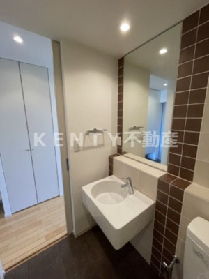 【洗面所】 | イプセ多摩川緑地 | 明るい洗面所です