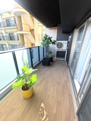 【バルコニー】 | ポレスター水前寺一丁目 | 外からの目が気にならないバルコニーで洗濯物が干せます